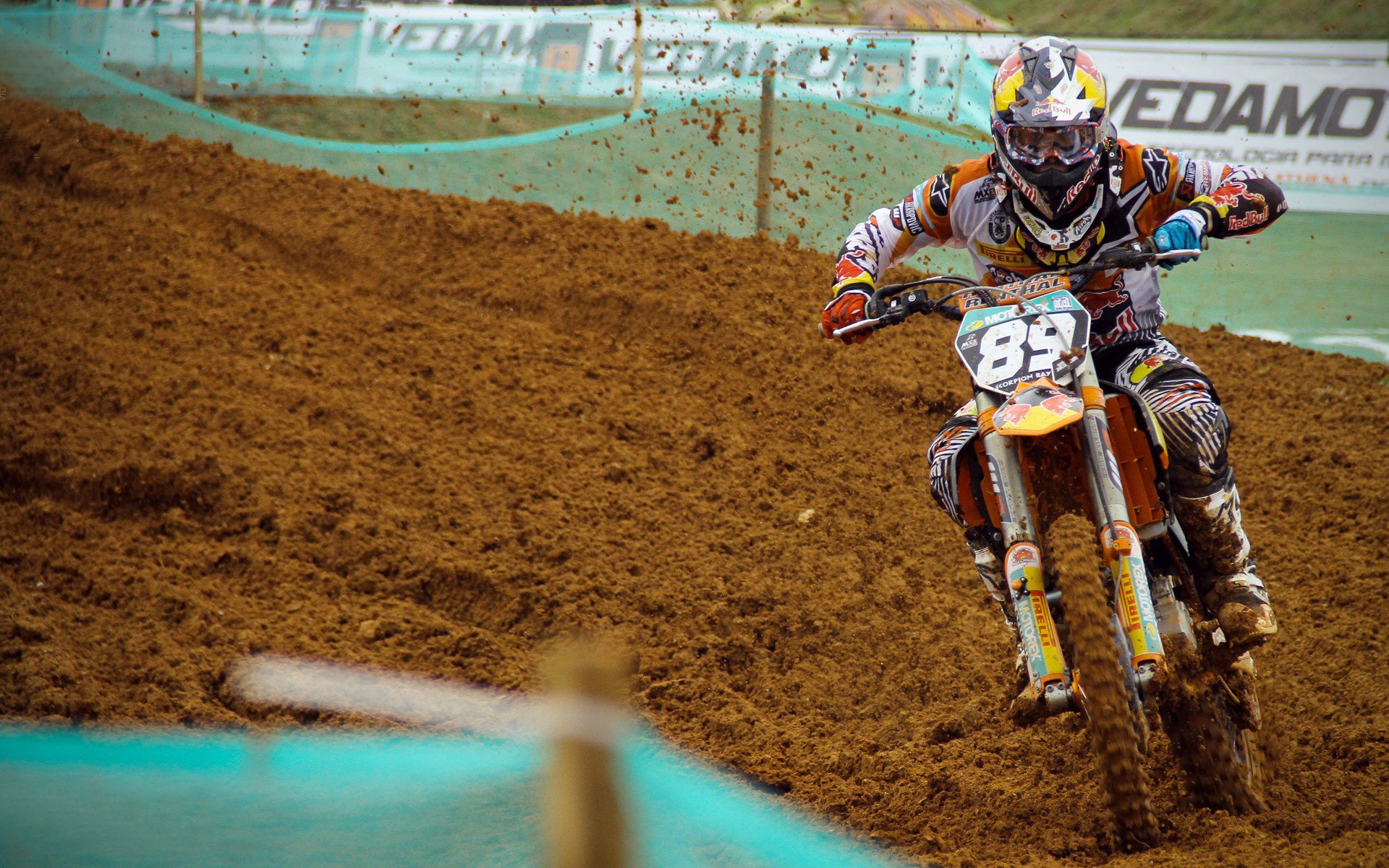 F1街道赛焦点战，76人单节拉开老鹰，速度与节奏的跨界启示