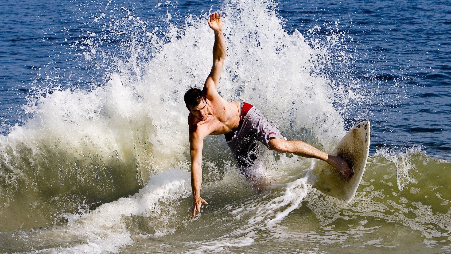 美洲红枫遇上东南亚象兵，萨卡闪电突袭，加拿大两翼齐飞打破泰国铁桶阵